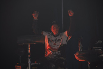 9757B984-0484-4BA1-ADA5-669D39B54DEF