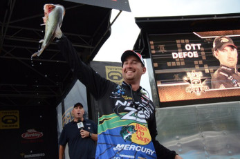 984136ED-2971-43B7-99F6-911866D13166