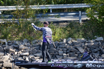 9852D312-90AF-4791-AA27-5DB623AF2B67