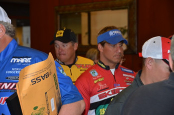 98863236-0F26-4EBF-8479-6408D3D405C3