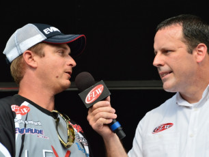 98D2D191-AFC4-41CC-A31A-1E2285D75CA3