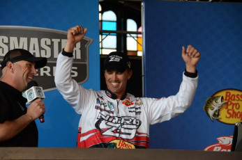 998666A0-C452-43A8-BF36-3B7FD034F5D5