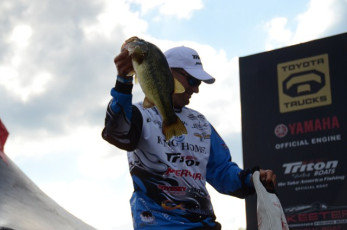 998DCFE5-0F71-45CA-A680-EE0858BB69B2