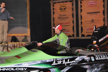 99B5F8F2-A611-4710-A681-4C2AAC2C262F