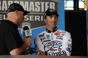 9A9BC1D9-3F74-4A05-B6EE-9715DB497B35