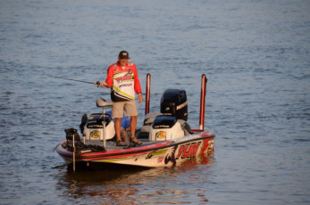 9AF99DFF-9750-4078-BF64-70A13AB22F76