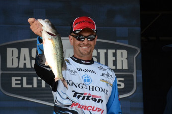 9B000EF2-88EE-4EAE-93E2-85E6F3E00965