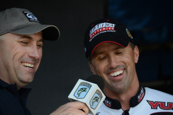 9C0A6749-A5E5-4053-BFD5-AA284AE9AFD8