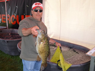 9C7572DD-E805-4A00-87F2-23AACCD341A8