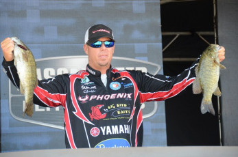 9D0B50CE-8C5D-44EB-9898-8001018B3A2B