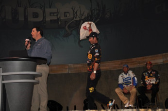 9D337CFA-85F6-47C6-AE36-8820A28099B6