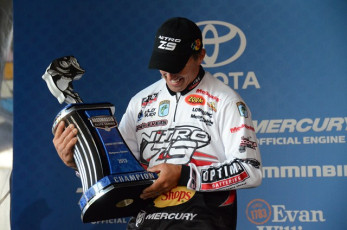 9D4E7DC1-EE12-42EE-AFC6-C0F1516EF2CA