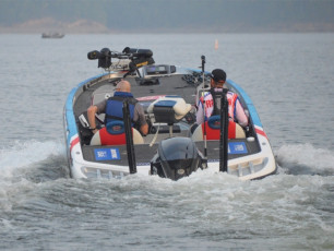 9EAB6F35-7DC6-4BF3-AFDF-788DBA205C9C