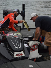 9EFB7573-3D82-4736-A621-84617B25F7CB