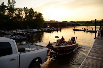 9F22333C-738C-4B64-B422-9A0EFA63BE9A