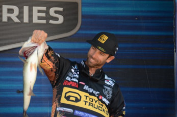 9F76603E-9F82-4F7A-9CB8-00A0C9E25D49