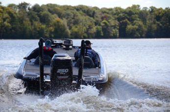 9FACC276-3003-4B16-8652-2174AAC55E15