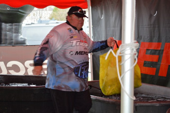 9FDE7A95-B8E5-4FF9-B6E8-D2B96F23C572