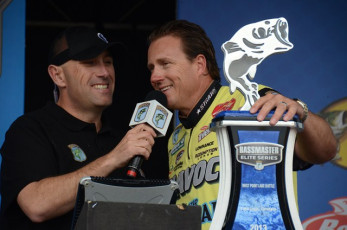 A04A70A5-ADCF-4B02-84EE-7DB4EDDEE3EA