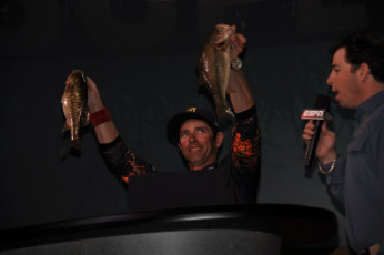 A04B749E-9192-4089-BB44-AD977B647357