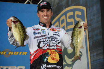 A0A226F4-E7A9-4CA0-9350-7F56D5573BCF