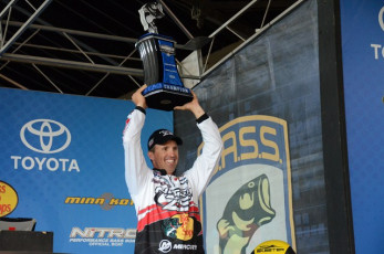 A0AB7D44-9FCC-4474-B8E4-D8213EA667D6