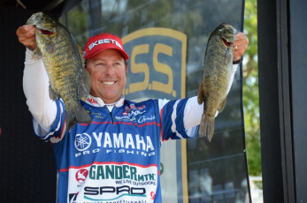 A1275024-7E5E-4900-9FF0-BB9918AA344A