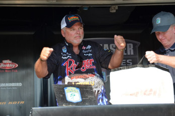 A267A8FA-5FFB-43A2-8FCD-74559A1D4DB3