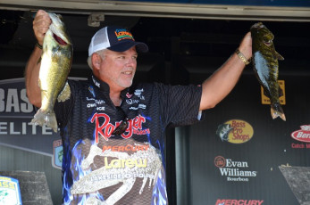 A4113302-3E41-45C3-BCFD-7DF22FB6E2E9