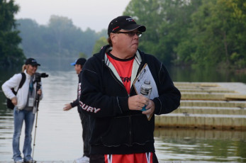 A53378A3-3C07-4F33-8F63-6765FF9FAFB1