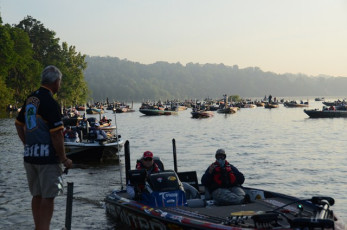 A58CC657-44C3-4409-A31C-509115252560