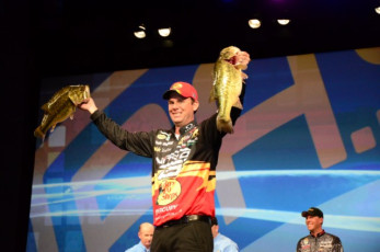 A6B86BB8-D2DB-45B7-9436-847357A6BC48