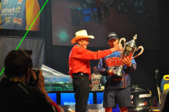 A6E1B905-24F8-4AD4-A9F9-19A10CFB6FC8