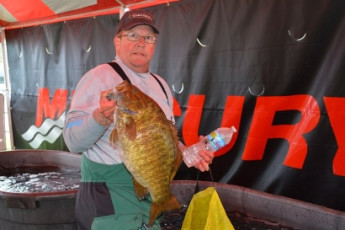 A8EF6051-8DD5-4B35-98BC-BE2067175F4E