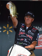 A92E03E8-81D2-441C-B7E2-EF06CCBEE08A