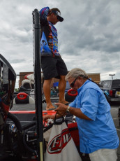 A9B3D50F-E491-4B8F-B5F3-03E03C414C68