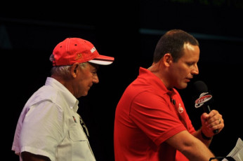 AA4EDE19-1E95-4DEC-AFC3-6A2EA993AA08