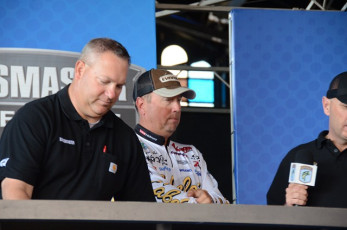 AA7A0F15-BA17-45F6-990E-CD259D1F2C28