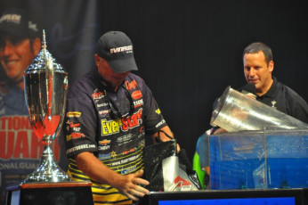 AB50BCA2-C0CF-4971-8F3B-86C0FF2C6007