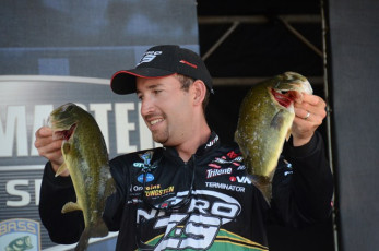 AC127DA3-531F-4D00-B3E5-7B05C1D1E496