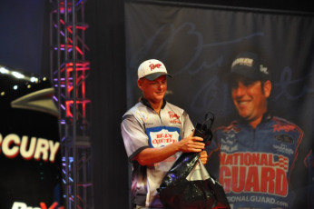 AC4A9ABF-39CE-453F-80CC-7BF9DE869ED7