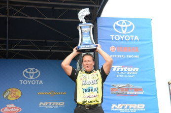 AC8D98AE-41A8-4057-812B-85761EAECB19