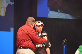 ACB9EC44-5373-4446-8FEF-9184BE170175