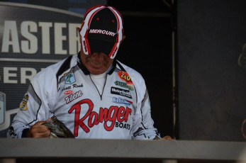 ACE1322B-71B2-42BF-A90F-CECF27191AC2