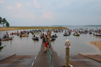 ACE8F6F3-7421-4547-AA82-1E59DA76BCC5