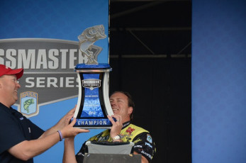 AD0F4A35-1906-425B-89AE-91532E9179BA