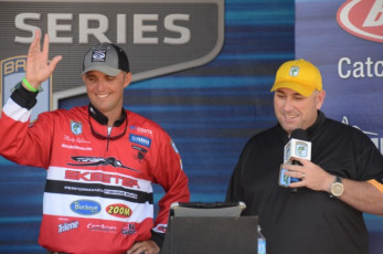 AD410279-0D43-4B6F-AFA3-941FE871D7B7