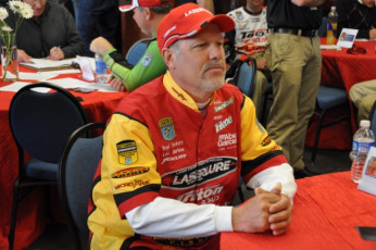 AE5ED8DE-3701-42E9-A992-A53CCC3B4679