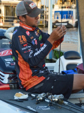 AF1B23A0-A050-466C-B119-2E2714EB8A5B