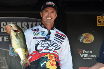 AF6119B4-9795-41FB-BE71-C5B6CC989964